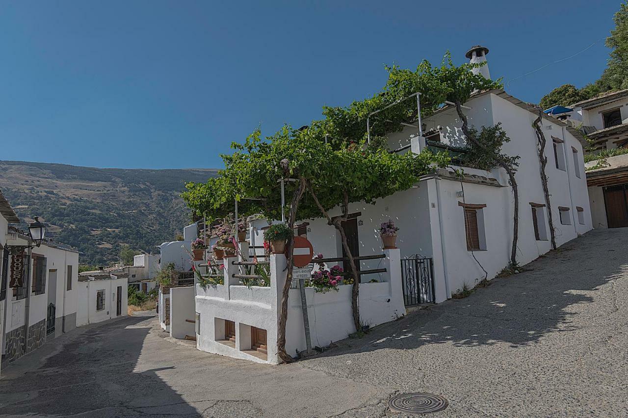 Rurales Las Chimeneas公寓式酒店 卡皮雷拉 外观 照片